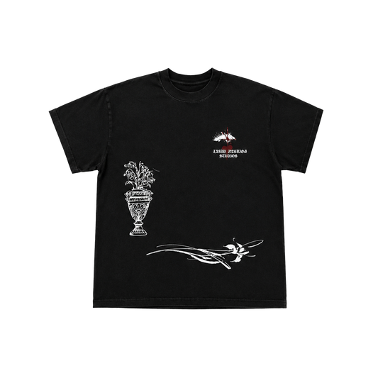 Vase black T-shirt